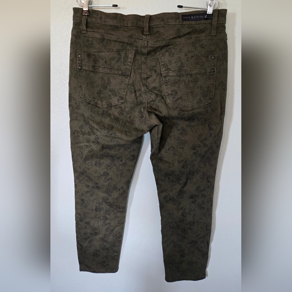 Rock & Republic | Kashmiere Crop Olive Green Jeans Size 14 - Picture 3 of 8